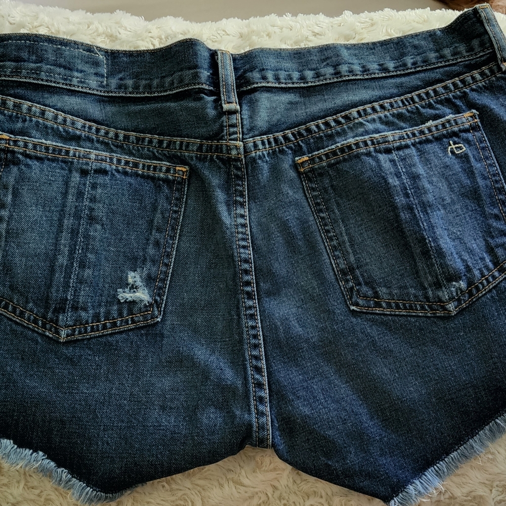 RB SHORTS - Picture 2 of 5